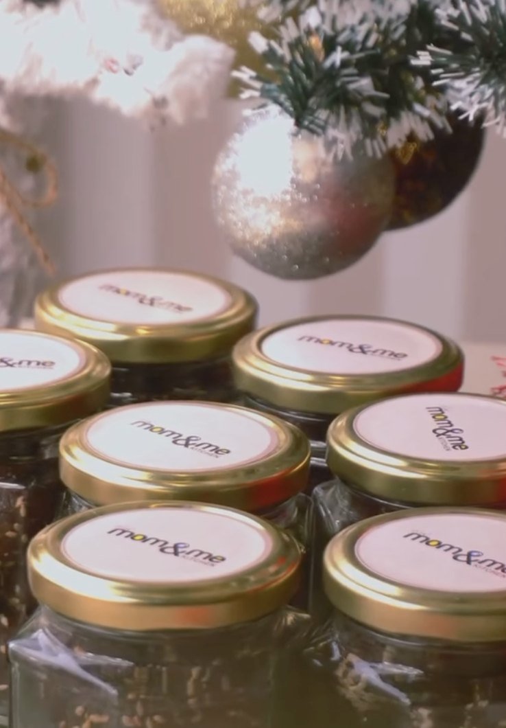 Mom & Me cacao balls packed in branded gift jars